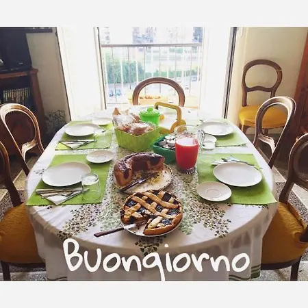 A Casa Di Giallo Bed and breakfast 4*